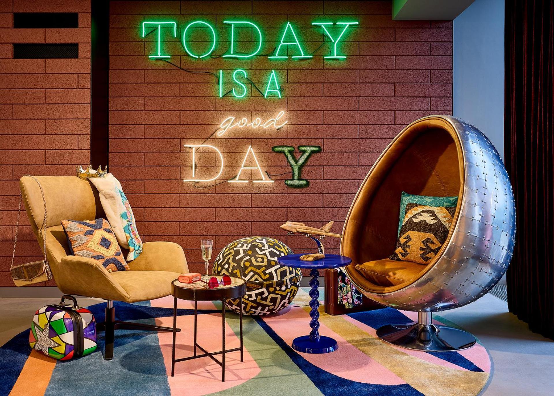 Hotel Moxy Luxembourg Airport Niederanven Exteriér fotografie