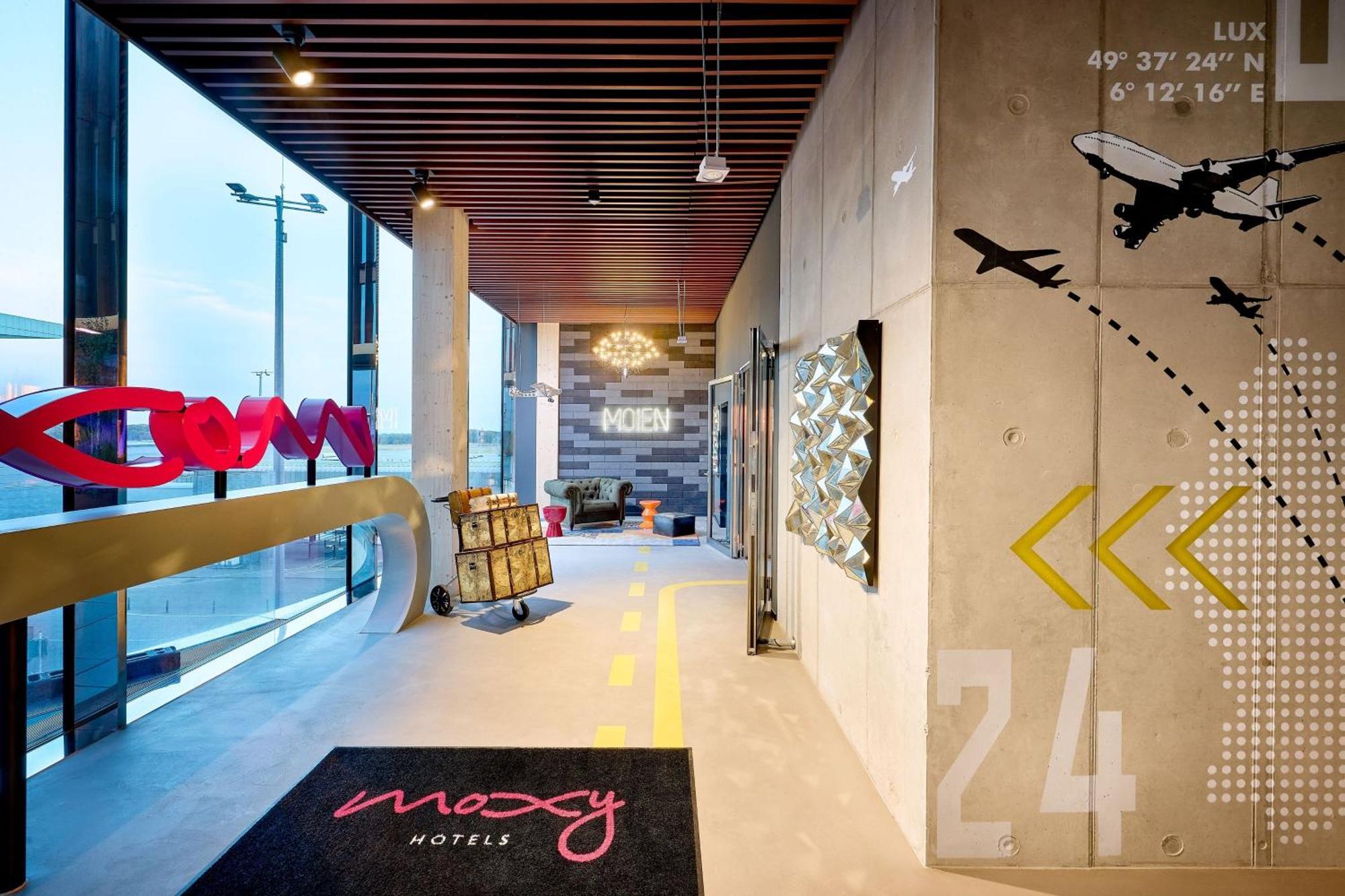 Hotel Moxy Luxembourg Airport Niederanven Exteriér fotografie