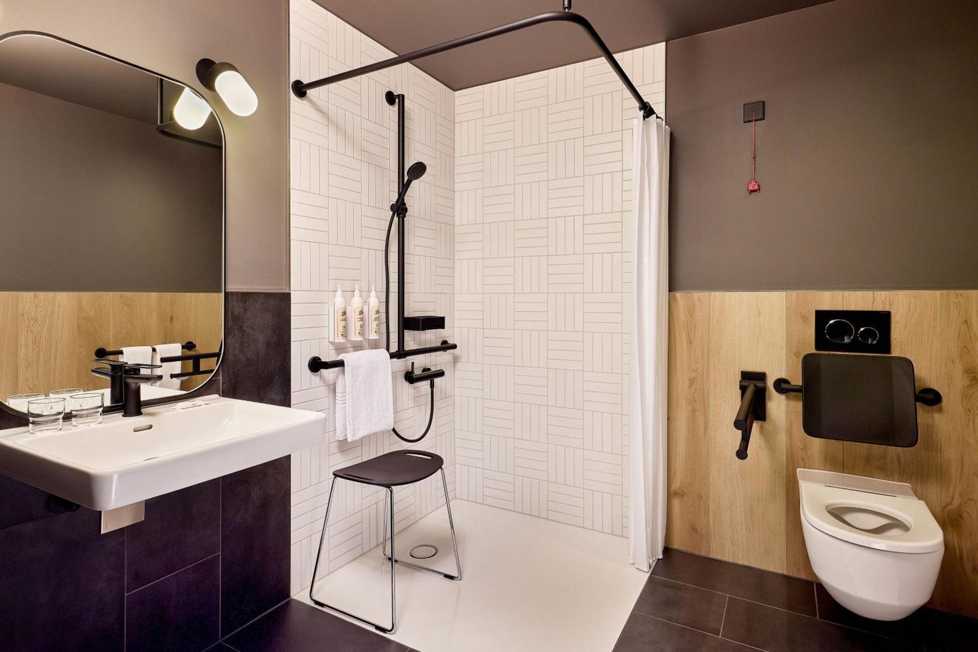 Hotel Moxy Luxembourg Airport Niederanven Exteriér fotografie