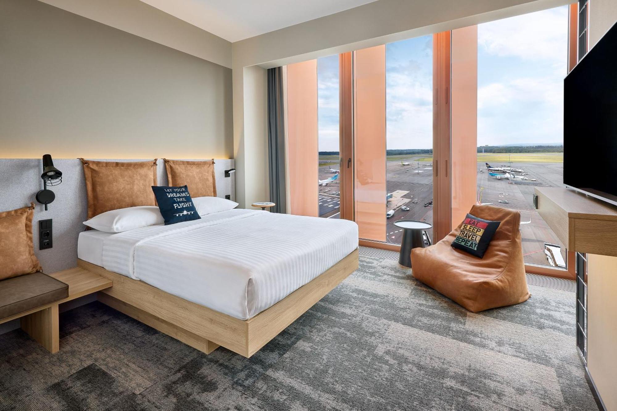 Hotel Moxy Luxembourg Airport Niederanven Exteriér fotografie